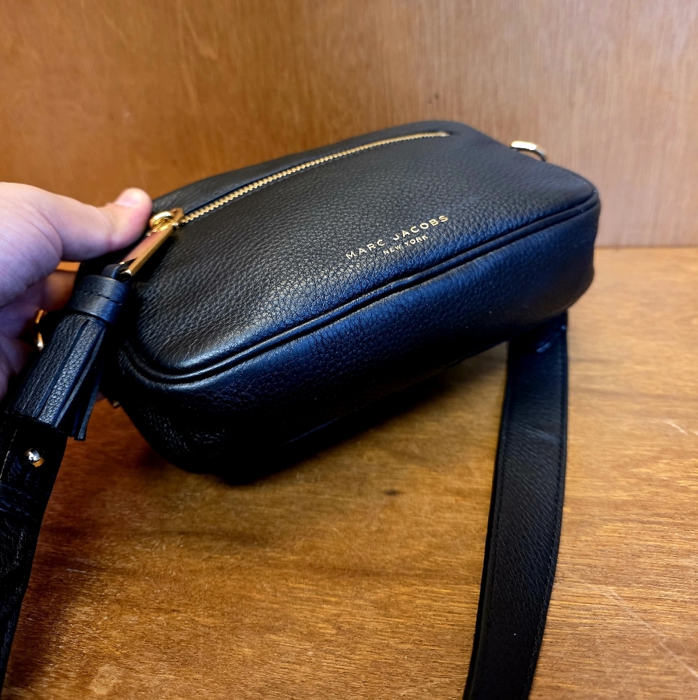 VINTAGE MARC JACOBS NEW YORK ZOOM CROSSBODY LEATHER BAG - Picture 9 of 16